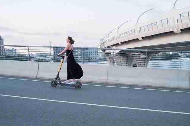 果冻传媒打破第四壁:角色直面观众的实验